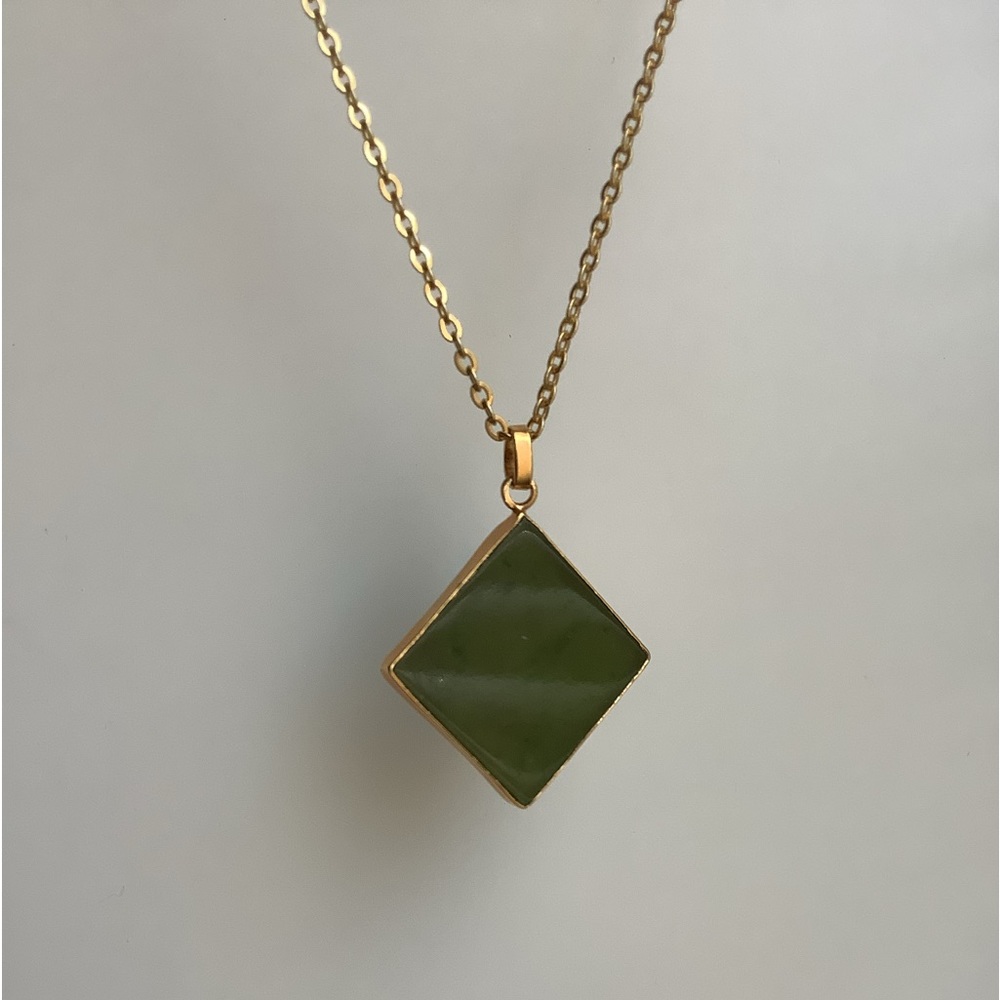 New vintage Jade minimalist pendant necklace